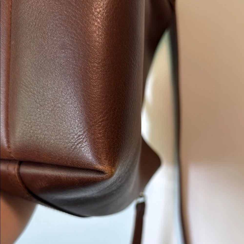 Madewell The Transport Bucket Tote - Picture 7 of 10